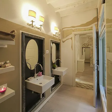 Oisife Apartment